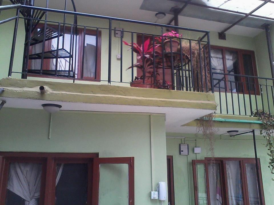 Hotel Sisters Home Катманду Экстерьер фото