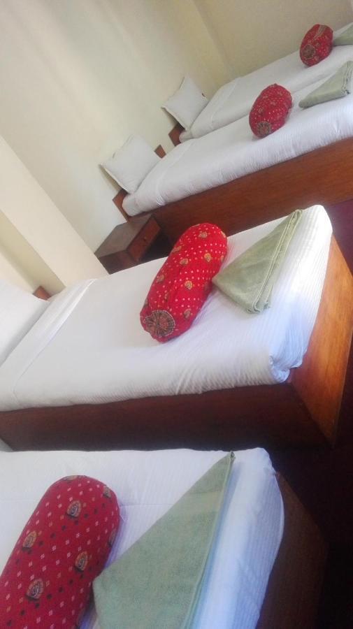 Hotel Sisters Home Катманду Экстерьер фото